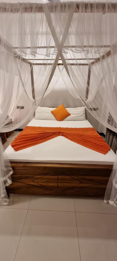 Maduranga N Guest Bed and Breakfast Mirissa Εξωτερικό φωτογραφία