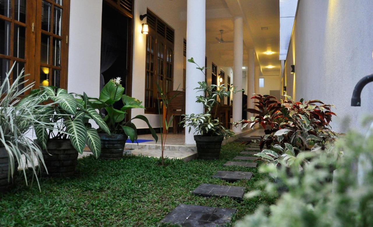 Maduranga N Guest Bed and Breakfast Mirissa Εξωτερικό φωτογραφία
