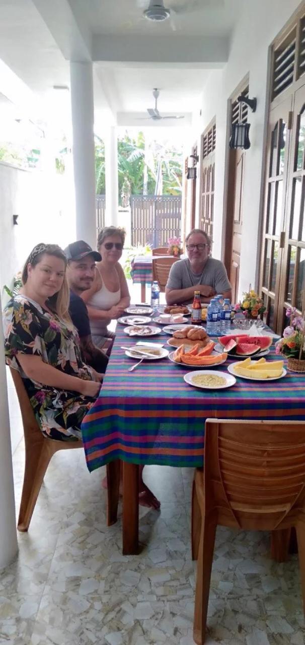 Maduranga N Guest Bed and Breakfast Mirissa Εξωτερικό φωτογραφία