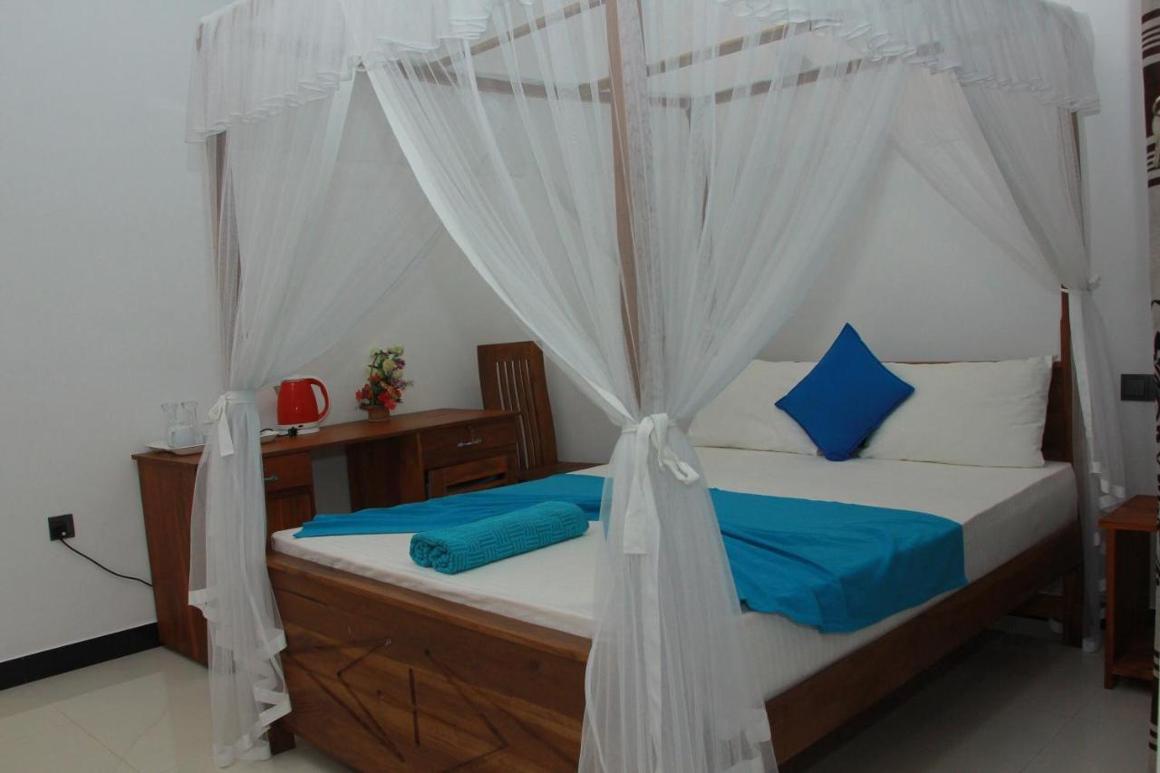 Maduranga N Guest Bed and Breakfast Mirissa Εξωτερικό φωτογραφία